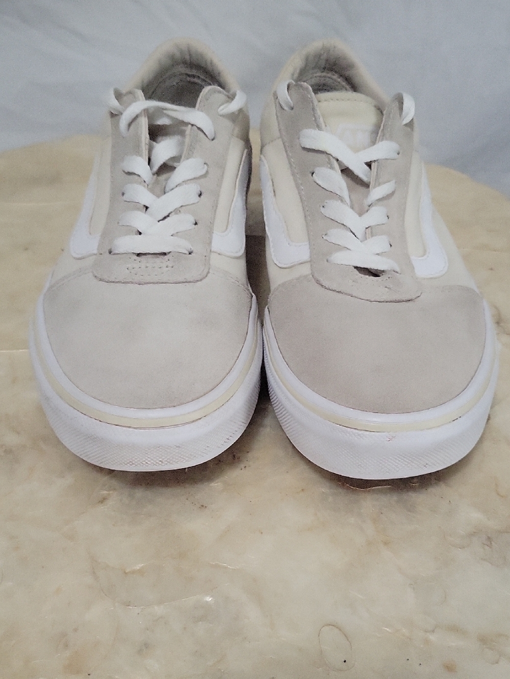 Vans size 7.5 - Picture 2 of 4